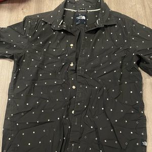 The North Face Mens Shirt Medium Black Moon Dot Short Sleeve Button Up Logo
